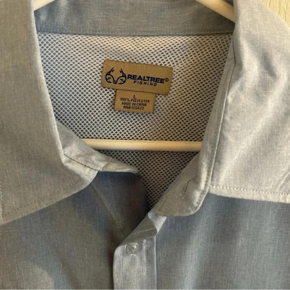 Realtree Men's Short Sleeve Vented Fishing Shirt Size L Blue NEW - Picture 3 of 8